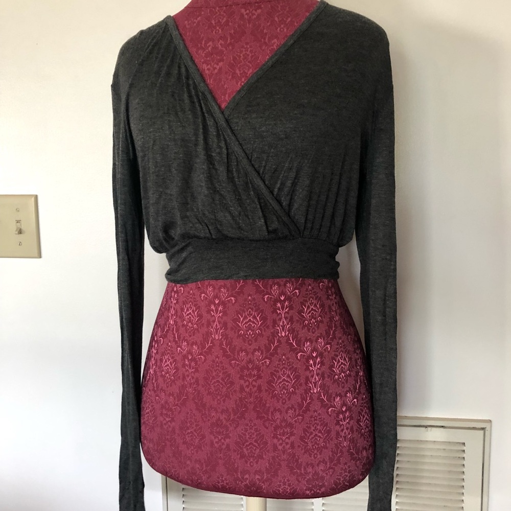 Forever21 long sleeve crop NWT